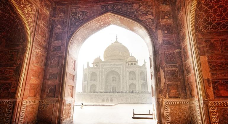 Visita local a Agra con Fatehpur Sikri Operado por ITS Holidays