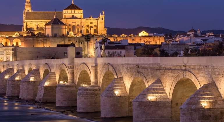 Córdoba Luminosa: il miglior tour gratuito notturno Spagna &mdash; #8