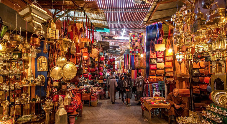 Tour de shopping à Marrakech : Les secrets de la Médina Fournie par AnnoQri Tours