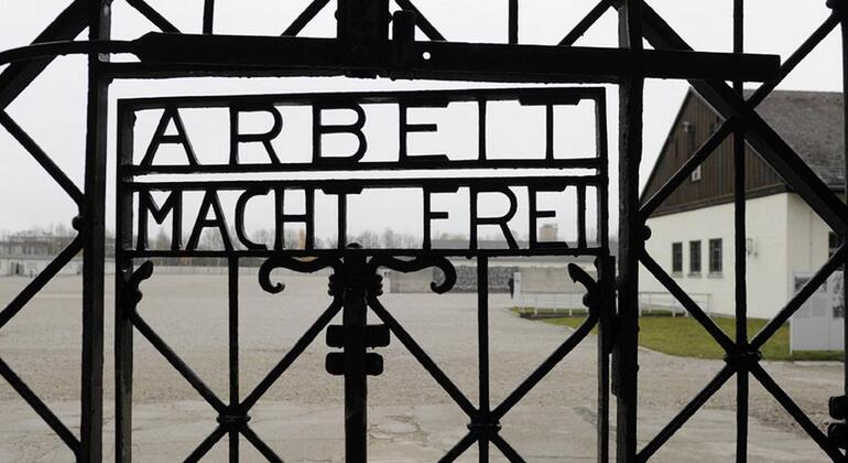 Tour del campo di concentramento di Dachau