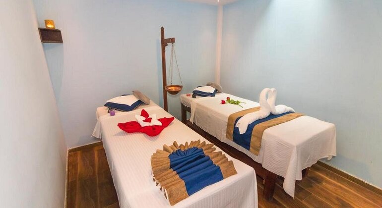 Spa-Paket mit Massage und Gesichtsbehandlung