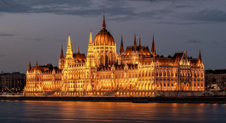Tour a piedi gratuito della Parigi dell'Est: Budapest