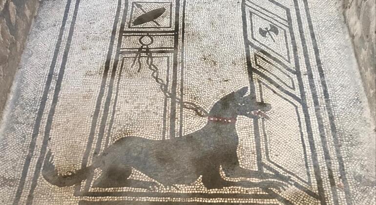 exploring-pompeii-its-ruins-es-6
