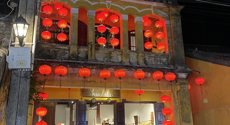 Lanterne e leggende: Tour a piedi notturno di Hoi An Vietnam — #5