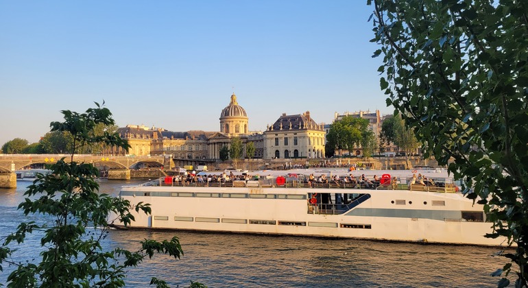 revolucion-reinados-free-tour-por-el-centro-de-paris-es-4