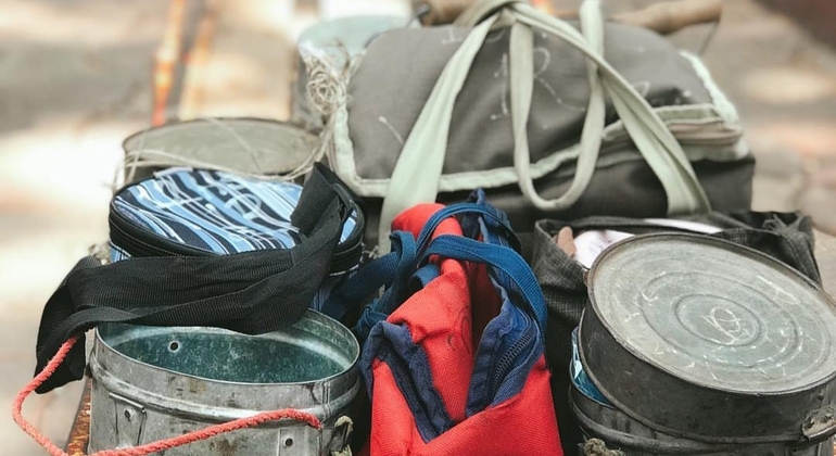 Rencontre avec Dabbawala - Visite de Dhobi Ghat et du bidonville de Dharavi à bord d'un train local