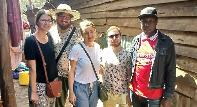 Tour a piedi della baraccopoli di Kibera a Nairobi Fornito da ADVENTURE NAIROBI CITY WALKING TOURS.