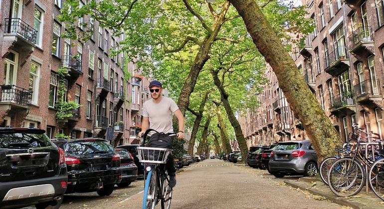 bike-ride-in-the-historic-amsterdam-free-tour-en-1