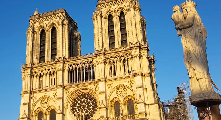 el-centro-del-corazon-de-paris-free-tour-es-1