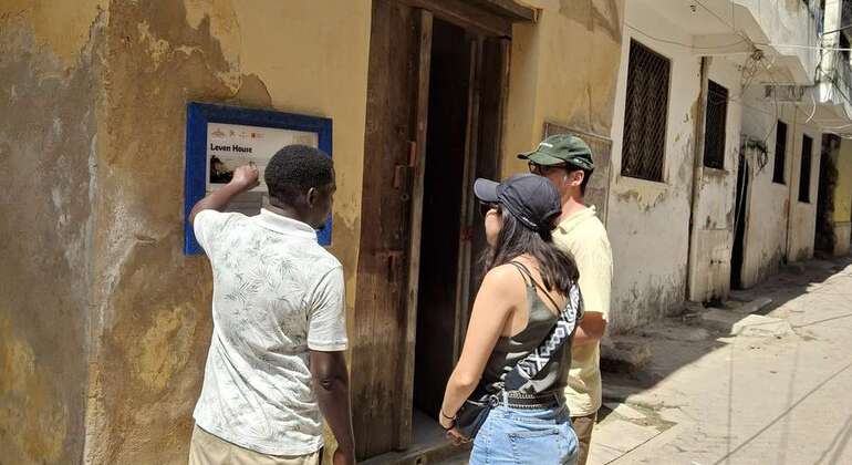 Mombasa: City Sightseeing Guided Walking Tour With A Tuk Tuk Ride