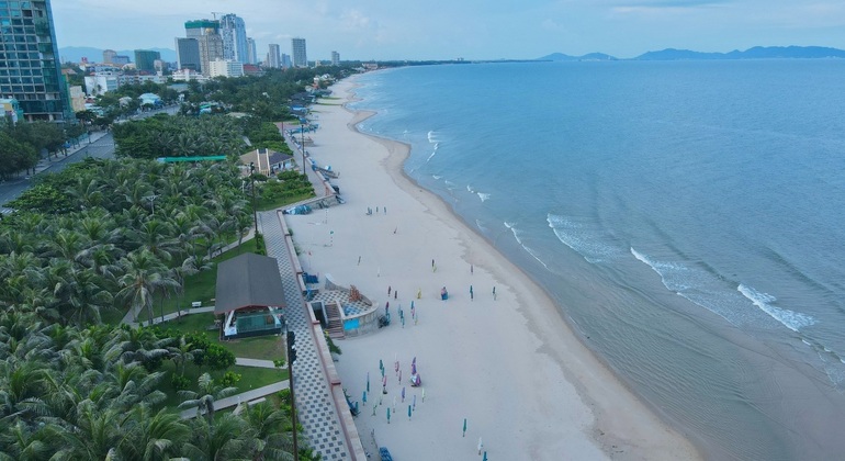 Entdecken Sie den Strand von Vung Tau Bereitgestellt von JENNY