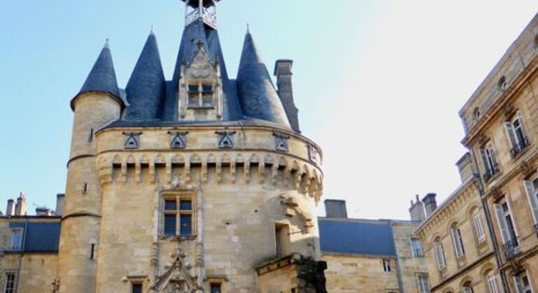 Free Tour: Medieval to Modern Bordeaux