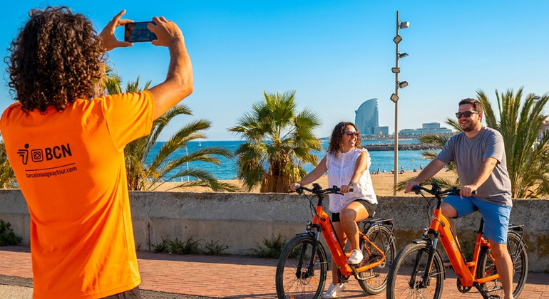 Tour in bicicletta lungo la costa mediterranea di Barcellona: spiagge, parchi e porto Fornito da ORANGE FOX S.L.