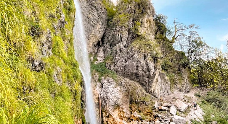 excursão de 3 dias aos Alpes Albaneses: Lago Komani, Valbona, Thethi