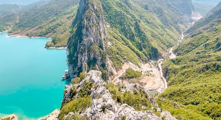 Fuga da Tirana: Lago Bovilla e Monte Gamti