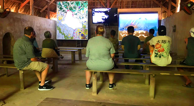 deluxe-tour-cu-chi-tunnels-mekong-delta-full-day-es-3