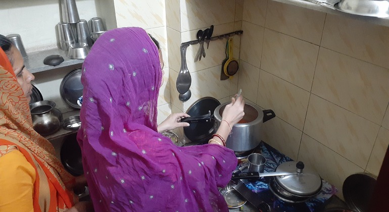 Cooking Demo with Lunch/Dinner at local Family