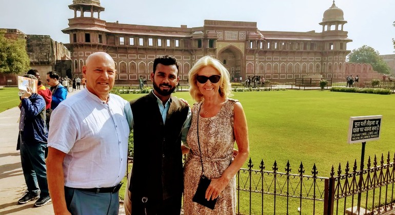 Excursion d'une journée au lever du soleil au Taj Mahal depuis Jaipur Fournie par Travel Creators Of India