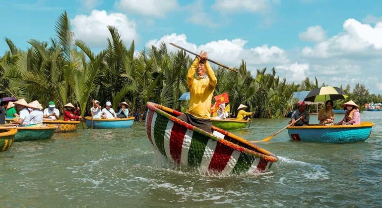 Giro in barca con cesto Акуу e pesca di granchi a Hoi An Vietnam — #3