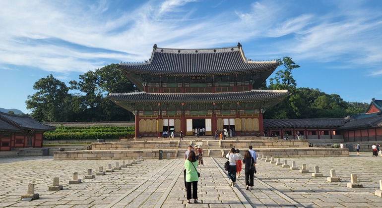 Free Tour of Bukchon Village, Changdeokgung & Iksundong from Seoul, South Korea