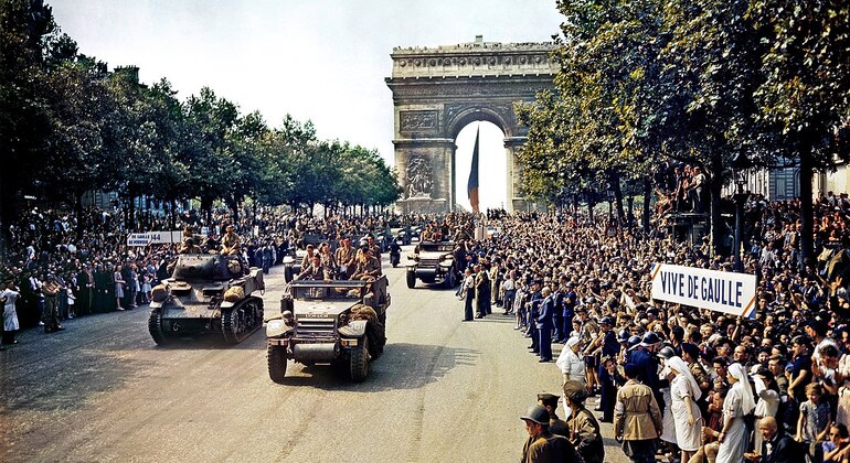 Second World War Tour in Paris: Fall, Resistance & Liberation Provided by Daguet