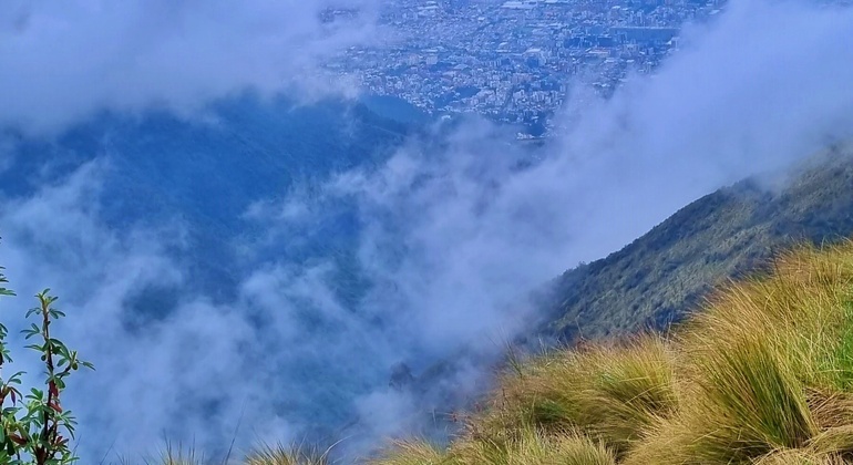 Dia inteiro em Quito, Mitad del Mundo, Teleférico e Capela do Homem Equador — #6