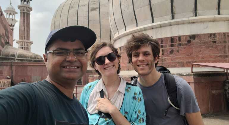 Free Tour: Labyrinths of Old Delhi, Spice Market & Ancient Quarters