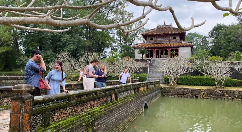 Excursión diaria de lujo en grupo a Hue Operado por Xuan Hoa