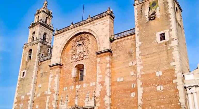 Tour gratuito dell'esperienza di Merida Fornito da Alejandro