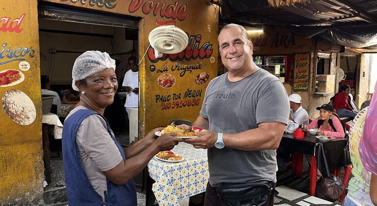 Aventura de bicicleta em Cartagena com almoço no Mercado Bazurto Colômbia — #3