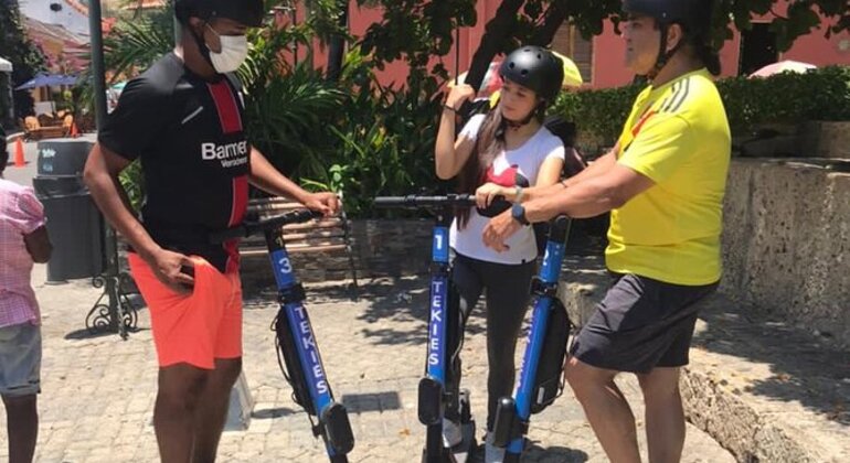 Emocionante recorrido en scooter por la Ciudad Amurallada y Getsemani Colombia — #4