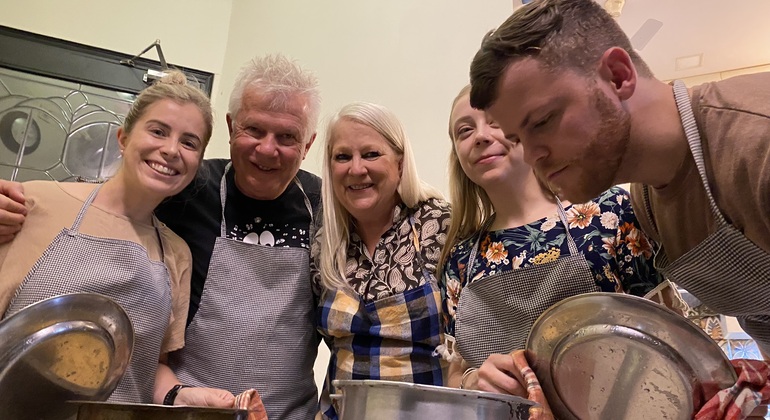 Aula de cozinha indiana em casa de família Organizado por Jd Bindra