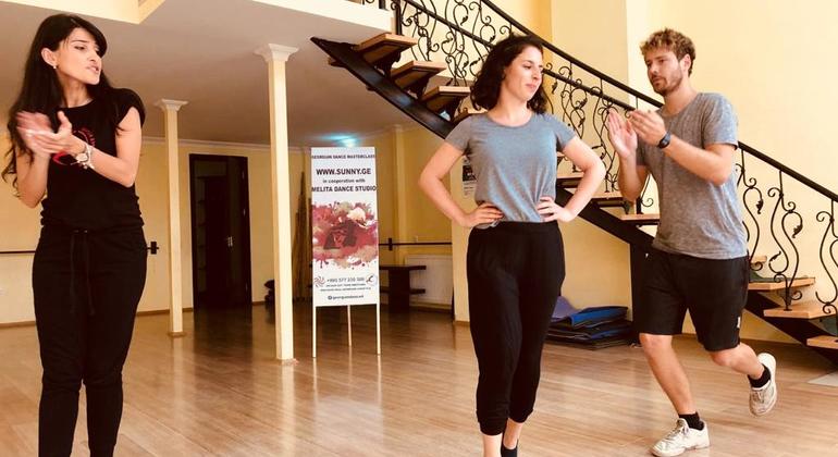 georgian-dance-lessons-in-tbilisi-es-6