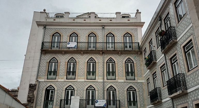 Alfama, the Oldest: Walk through the History of the City of Light