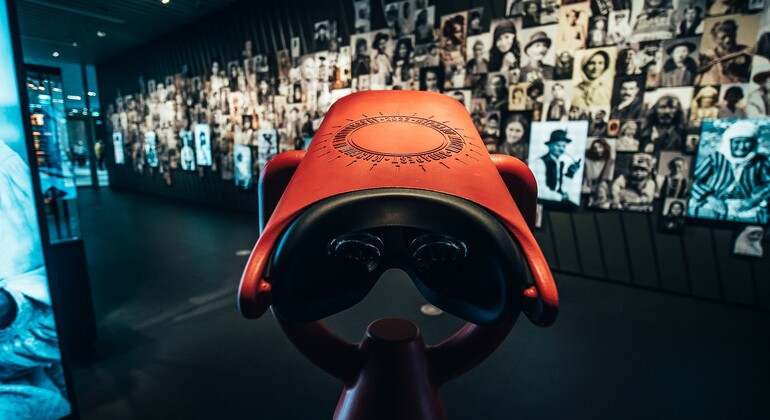 Entrada al Museo Etnográfico de Budapest Hungría — #4