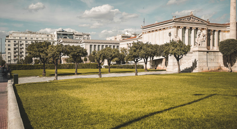 free-walking-tour-explore-the-essence-of-greece-athens-es-2