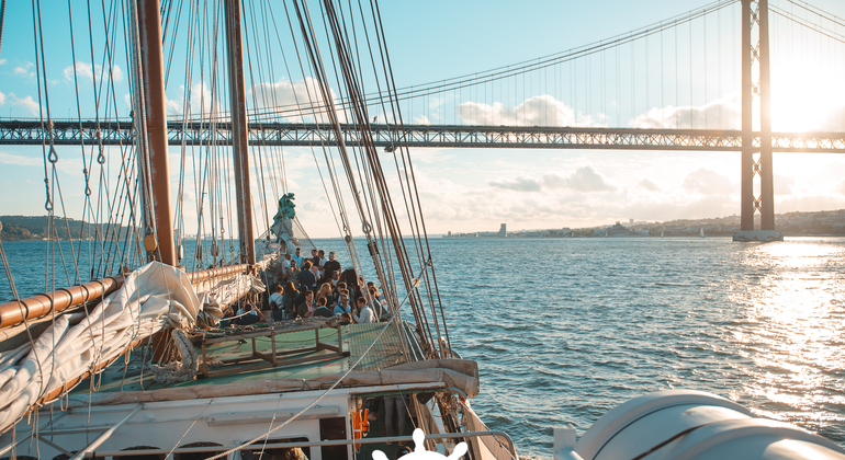 La festa in barca di Lisbona Fornito da Discover Lisbon