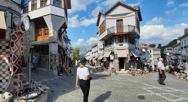 Visita livre a Gjirokastra, Albania