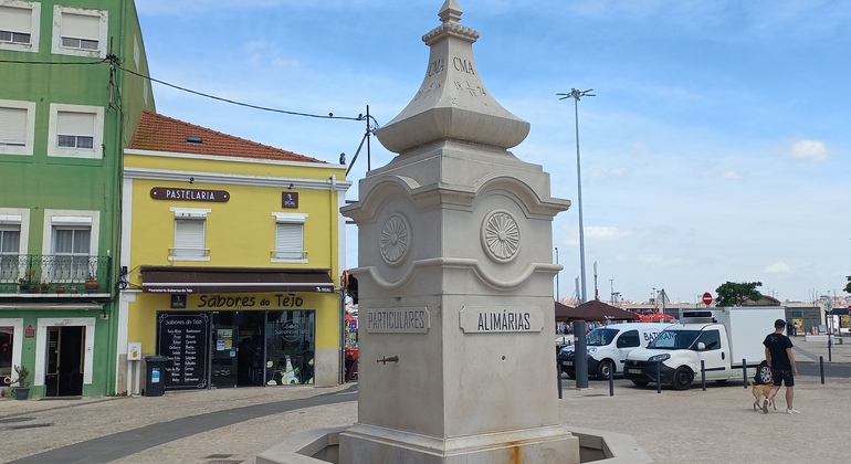 historic-lisbon-cacilhas-the-south-side-of-river-es-10