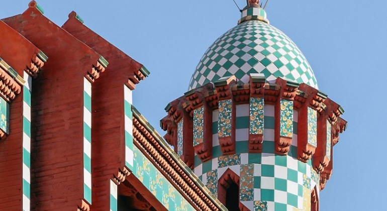 gaudi-tour-barcelona-on-a-bicycle-es-2