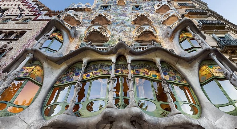 gaudi-tour-barcelona-on-a-bicycle-es-4