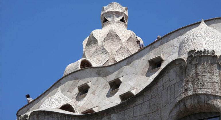 gaudi-tour-barcelona-on-a-bicycle-es-8