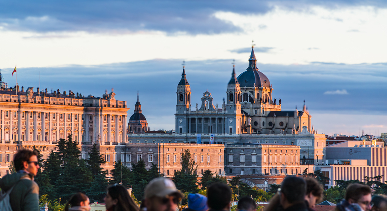 Madrid entdecken: Vom Mittelalter zur Moderne Bereitgestellt von Trip Tours Madrid