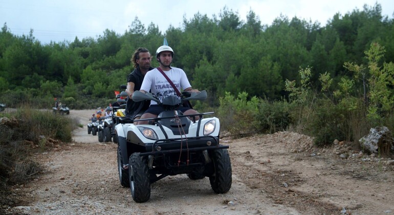 Safari en quad (ATV) por Side Operado por Vakare Travel