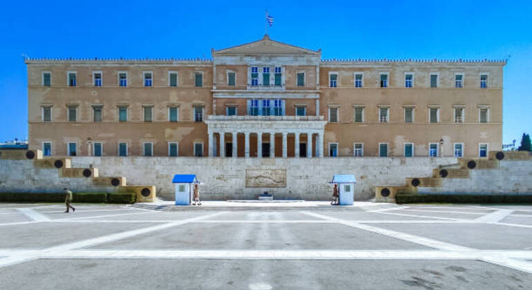 Recorrido-Historico-y-Curiosidades-de-Atenas-1