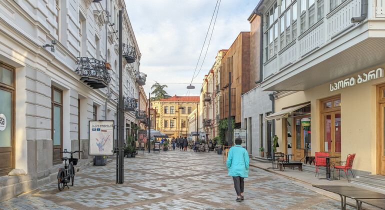 Tour alternativo a piedi Nuova Tiflis e strade secondarie Georgia — #13