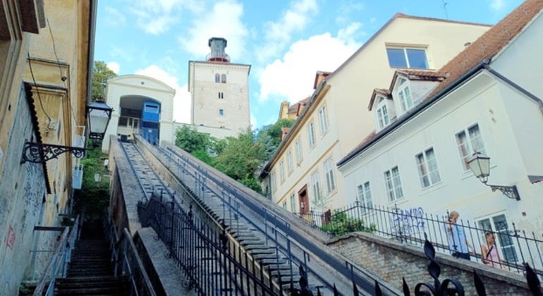 Tour serale di Zagabria - Immergersi nello stile di vita, nelle leggende e nella cultura 