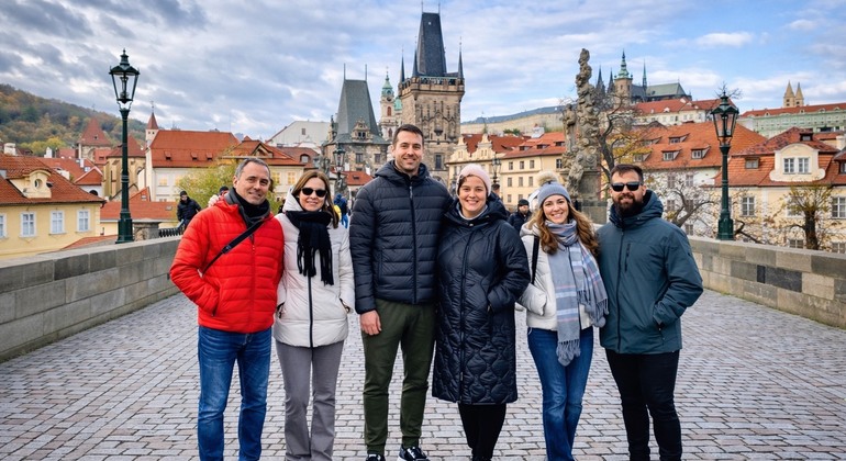 Free Tour Malastrana: Charles Bridge & Prague Castle