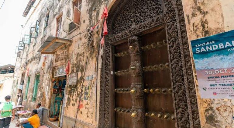 Guia Completo da Cidade de Pedra: Passeio a pé gratuito para pequenos grupos Tanzânia — #3