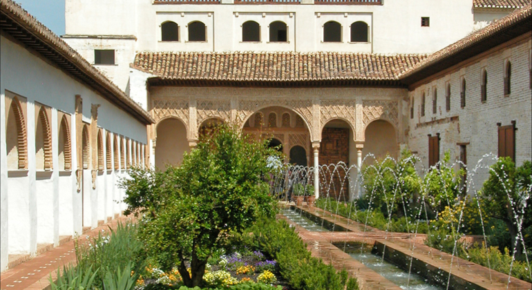 free-tour-por-los-jardines-entorno-de-la-alhambra-es-3